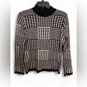 Joseph A Black & White Houndstooth Sweater
